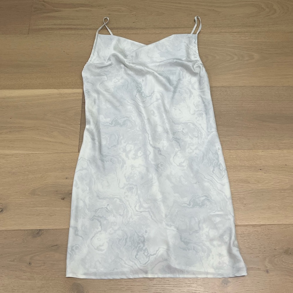 Forever 21 Slip Dress Size Large White Marble Swirl Print